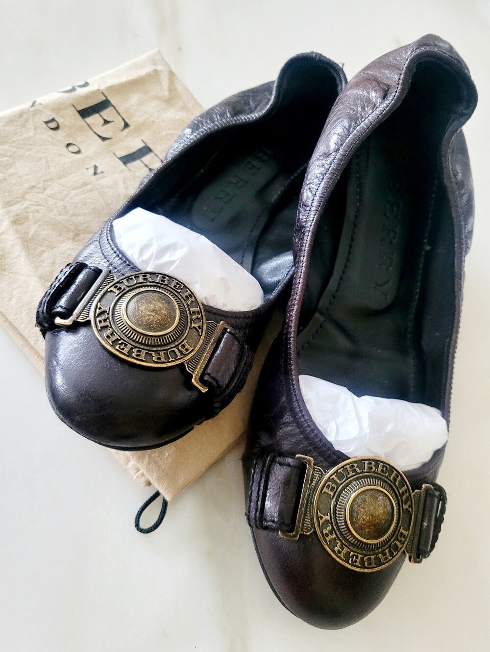 Burberry Lamb Leather Ballet Flats with Gold Logo Medallion Brown US 9 - Picture 4 of 16